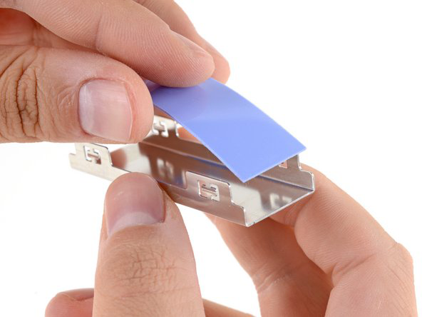 米兰app官方网站放入散热器托盘